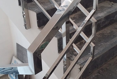 Четырёх и многоригельные перила и ограждения купить в Тюмени