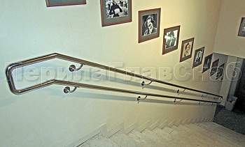 Двойной пристенный поручень из нержавейки в Тюмени. Готовые проекты ПерилаГлавСнаб Двойной пристенный поручень из нержавейки в Тюмени. Готовые проекты ПерилаГлавСнаб