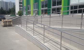 Поручни для инвалидов из нержавеющей стали в Тюмени. Готовые проекты ПерилаГлавСнаб