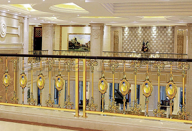 Ограждения под золото из латуни купить в Тюмени