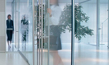 Перегородки в офис с прозрачным стеклом премиум купить в Тюмени