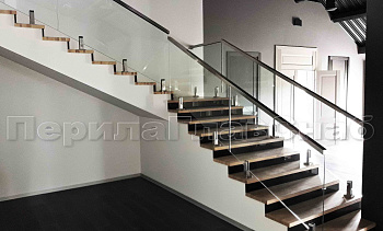 Стеклянные перила для колодезных лестниц в Тюмени. Готовые проекты ПерилаГлавСнаб Стеклянные перила для колодезных лестниц в Тюмени. Готовые проекты ПерилаГлавСнаб