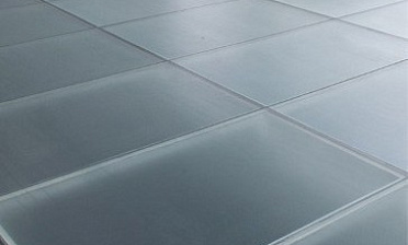 Стеклянный пол в квартиру с матовым стеклом купить в Тюмени