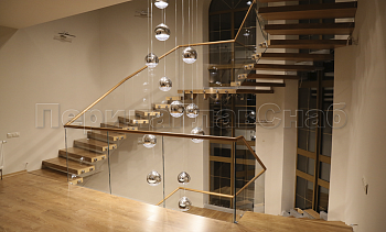 Перила для лестниц в частном доме в Тюмени. Готовые проекты ПерилаГлавСнаб Перила для лестниц в частном доме в Тюмени. Готовые проекты ПерилаГлавСнаб