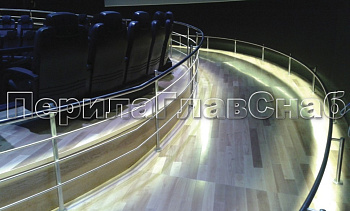 Ограждение со светильниками, встроенными в поручень в Тюмени. Готовые проекты ПерилаГлавСнаб