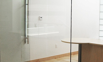 Перегородки для офиса из стекла в Тюмени. Готовые проекты ПерилаГлавСнаб Перегородки для офиса из стекла в Тюмени. Готовые проекты ПерилаГлавСнаб