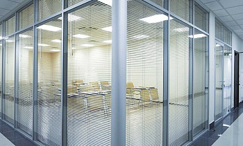 Cтеклянные перегородки - вариант 4 в Тюмени. Готовые проекты ПерилаГлавСнаб Cтеклянные перегородки - вариант 4 в Тюмени. Готовые проекты ПерилаГлавСнаб