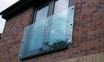 Ветрозащитное ограждение без стоек, на точечном креплении в торец в Тюмени. Готовые проекты ПерилаГлавСнаб