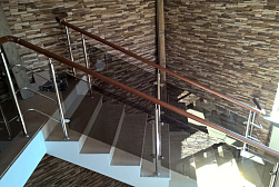 Ограждения из нержавейки со стеклом в Тюмени. Готовые проекты ПерилаГлавСнаб - фото 20