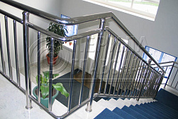 Перила и ограждения с вертикальным заполнением в Тюмени. Готовые проекты ПерилаГлавСнаб - фото 3