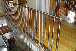 Перила и ограждения с вертикальным заполнением в Тюмени. Готовые проекты ПерилаГлавСнаб - фото 18