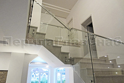 Стеклянные перила для колодезных лестниц в Тюмени. Готовые проекты ПерилаГлавСнаб - фото 7
