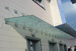 Стеклянные козырьки на вантах в Тюмени. Готовые проекты ПерилаГлавСнаб - фото 15