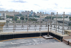 Цельностеклянные ограждения для крыш в Тюмени. Готовые проекты ПерилаГлавСнаб - фото 10 Цельностеклянные ограждения для крыш в Тюмени. Готовые проекты ПерилаГлавСнаб - фото 10