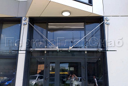 Стеклянные козырьки на вантах в Тюмени. Готовые проекты ПерилаГлавСнаб - фото 9