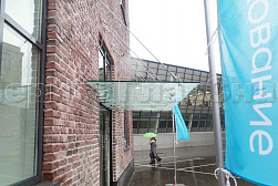 Стеклянные козырьки на вантах в Тюмени. Готовые проекты ПерилаГлавСнаб - фото 22