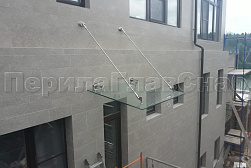 Стеклянные козырьки на вантах в Тюмени. Готовые проекты ПерилаГлавСнаб - фото 18