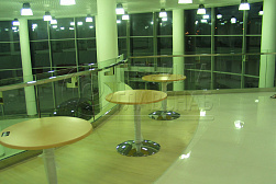 Стеклянные ограждения для торговых  и бизнес центров в Тюмени. Готовые проекты ПерилаГлавСнаб - фото 9