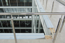 Ограждения и перила без ригелей из нержавеющей стали (без заполнения) в Тюмени. Готовые проекты ПерилаГлавСнаб - фото 5 Ограждения и перила без ригелей из нержавеющей стали (без заполнения) в Тюмени. Готовые проекты ПерилаГлавСнаб - фото 5