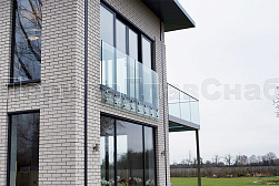 Стеклянные перила для балконов в Тюмени. Готовые проекты ПерилаГлавСнаб - фото 23 Стеклянные перила для балконов в Тюмени. Готовые проекты ПерилаГлавСнаб - фото 23