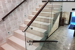 Перила и ограждения из нержавейки и дерева в Тюмени. Готовые проекты ПерилаГлавСнаб - фото 15