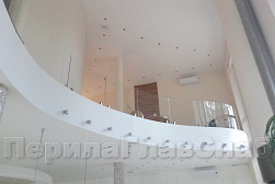 Стеклянные перила для атриумов в Тюмени. Готовые проекты ПерилаГлавСнаб - фото 6 Стеклянные перила для атриумов в Тюмени. Готовые проекты ПерилаГлавСнаб - фото 6