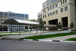 Козырьки и навесы на металлокаркасе в Тюмени. Готовые проекты ПерилаГлавСнаб - фото 24 Козырьки и навесы на металлокаркасе в Тюмени. Готовые проекты ПерилаГлавСнаб - фото 24