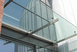 Консольные козырьки и навесы в Тюмени. Готовые проекты ПерилаГлавСнаб - фото 9