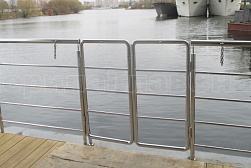 Ограждение лестницы от детей в Тюмени. Готовые проекты ПерилаГлавСнаб - фото 2